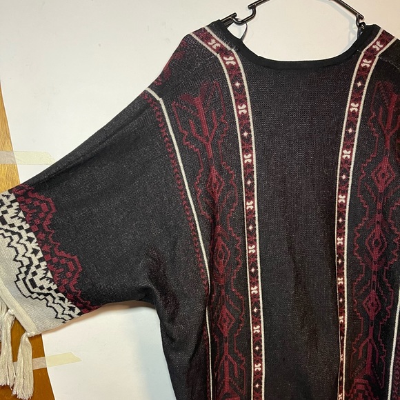 Forever 21 Women’s Western Sweater Shawl Wrap Size Oversized Medium - Picture 12 of 12
